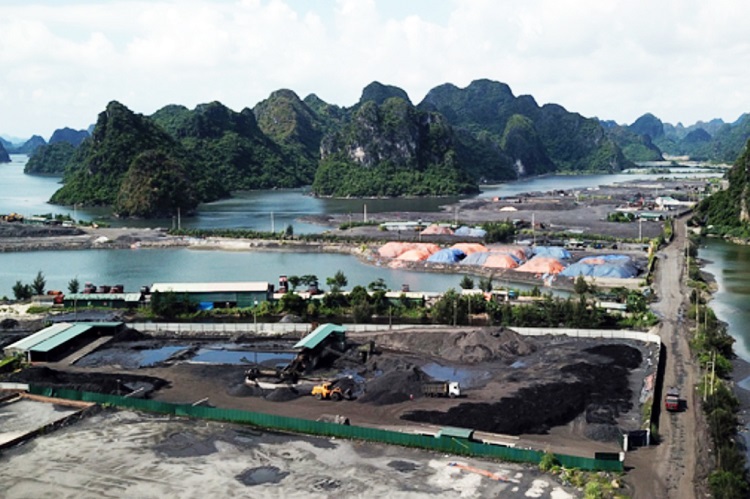 Quảng Ninh: Quyết liệt biện pháp để cảng Km6 không là nơi vận chuyển than trái phép - Ảnh 1