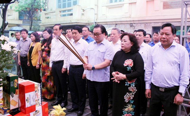 Lãnh đạo TP Hà Nội dâng hương tưởng niệm Tổng Bí thư Trần Phú - Ảnh 1