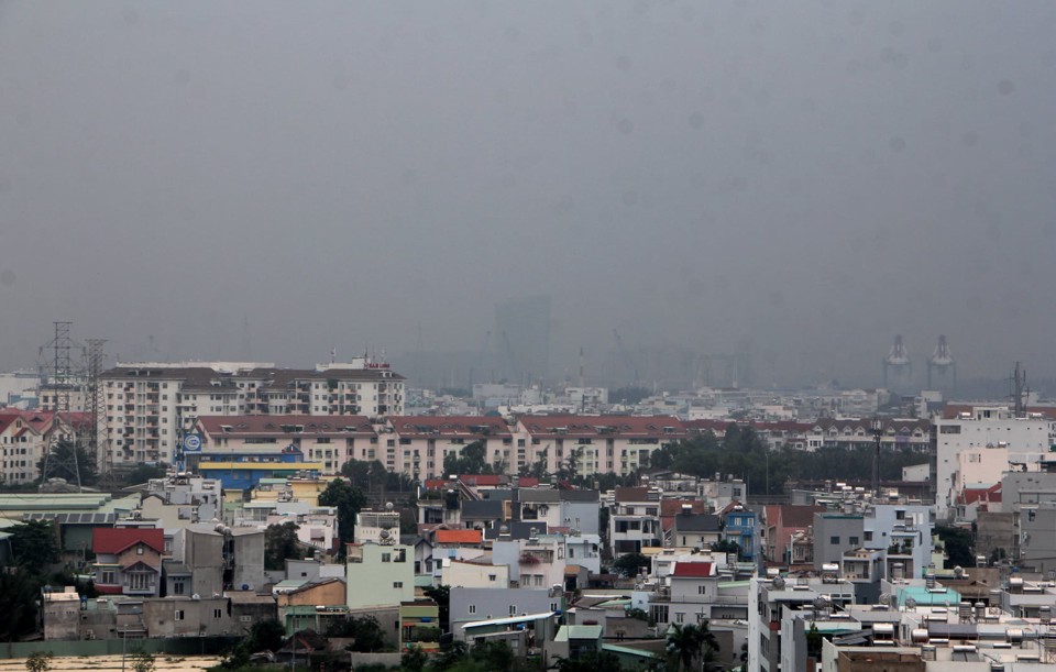TP Hồ Chí Minh: Sương mù quang hóa gây ô nhiễm không khí - Ảnh 1