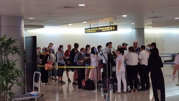 TP Hồ Chí Minh: Kiểm dịch chuyến bay đầu tiên có hành khách đến từ tàu Westerdam - Ảnh 3
