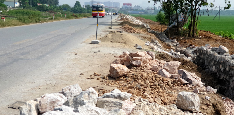 Tại huyện Thanh Oai: Thi công nâng cấp Quốc lộ 21B gây mất an toàn giao thông - Ảnh 8