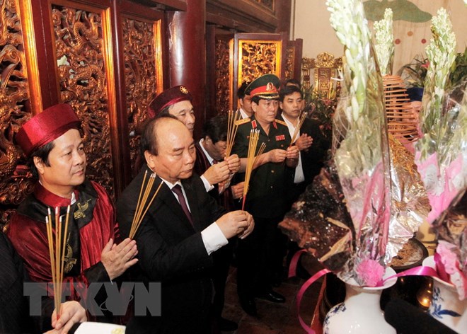 Phú Thọ: Tổ chức trọng thể lễ dâng hương tưởng niệm các Vua Hùng - Ảnh 1
