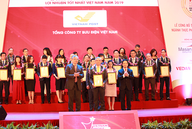 Bưu điện Việt Nam dẫn đầu lĩnh vực bưu chính chuyển phát tại Top 500 VNR - Ảnh 1