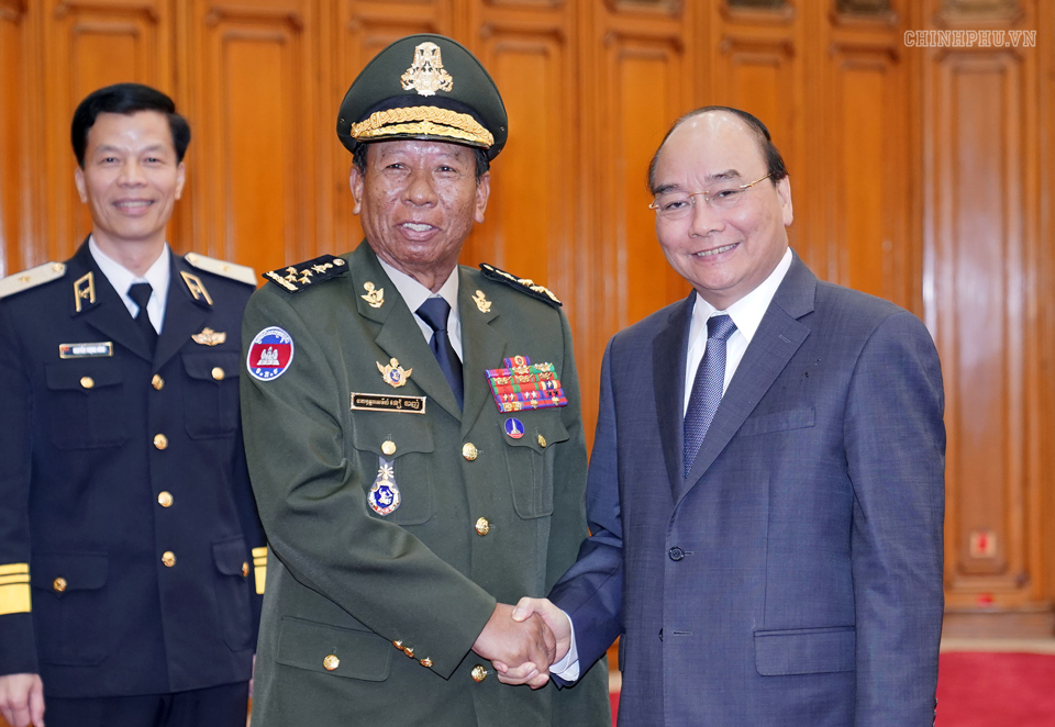 Thủ tướng: Việt Nam, Lào, Campuchia tạo thành thế “kiềng ba chân” trong bảo vệ, phát triển đất nước - Ảnh 1