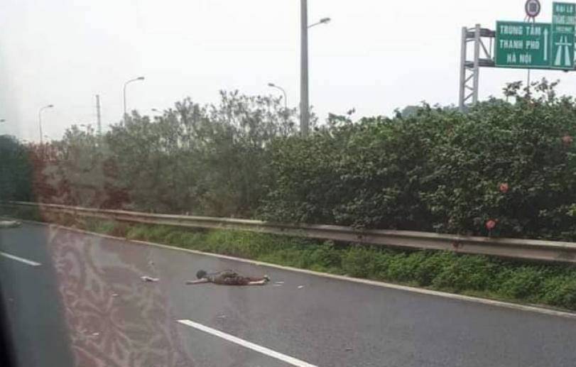 Hà Nội: Ô tô đâm 1 người tử vong trên Đại lộ Thăng Long - Ảnh 1
