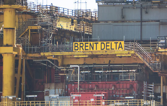 Giá dầu Brent vượt ngưỡng 75 USD/thùng lần đầu tiên trong năm do Nga giảm xuất khẩu - Ảnh 1