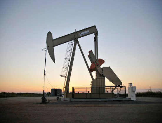 Giá dầu Brent lao dốc hơn 6% trong tuần vì cảnh báo đánh thuế mới của Mỹ - Ảnh 2