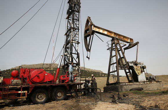 Nga kêu gọi Mỹ sớm trả lại quyền kiểm soát mỏ dầu cho Syria - Ảnh 1