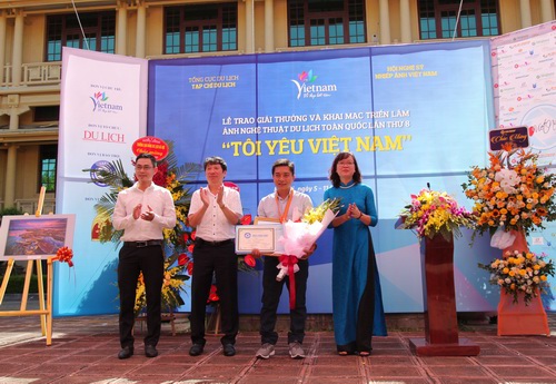 "Sắc màu của biển" giành giải Nhất Cuộc thi ảnh nghệ thuật du lịch “Tôi yêu Việt Nam” - Ảnh 1