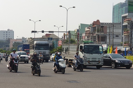 Đề án thu phí ô tô vào trung tâm TP Đà Nẵng bị phản đối - Ảnh 1