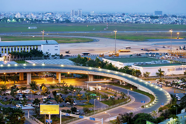 Từ ngày 1010 Hà Nội mở lại đường bay với Thành phố Hồ Chí Minh và Đà Nẵng   Xã hội  Báo ảnh Dân tộc và Miền núi