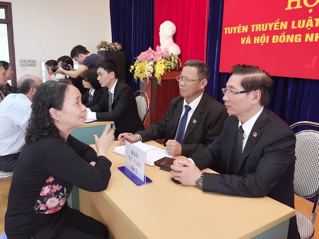 Đại biểu Quốc hội Nguyễn Văn Chiến: “Tôi từng bị đề nghị ghi hình khi tiếp công dân” - Ảnh 1
