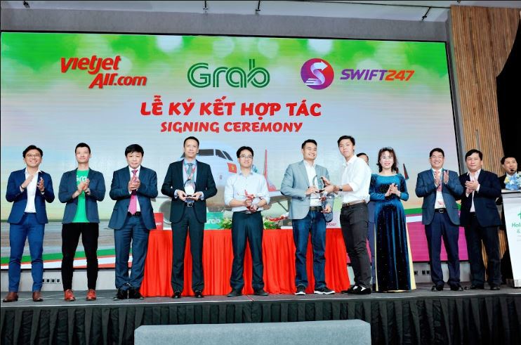 Vietjet ký kết Thỏa thuận hợp tác với Grab và Swift247 - Ảnh 1