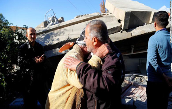 Chùm ảnh trận động đất Iran-Iraq làm hơn 7.000 người thương vong - Ảnh 8