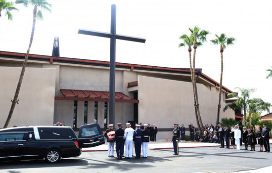 Toàn cảnh lễ truy điệu Thượng nghị sĩ McCain tại bang Arizona - Ảnh 3