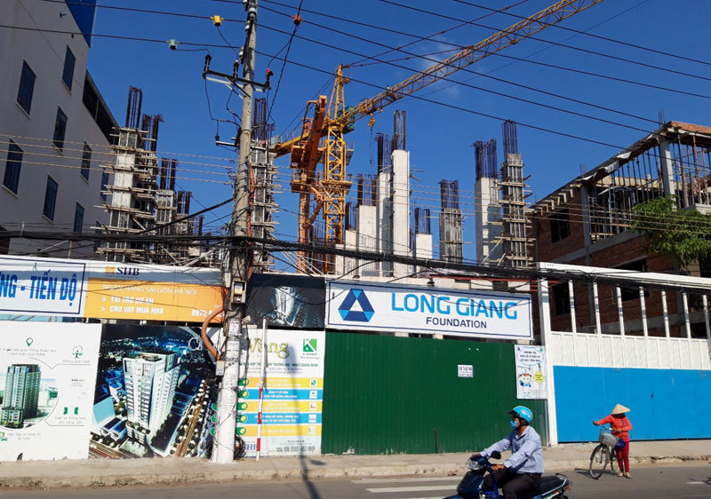 TP Nha Trang (Khánh Hòa): Công ty Long Giang thi công nhà cao tầng nhưng không có chứng chỉ, cấu kết rút ruột công trình - Ảnh 1