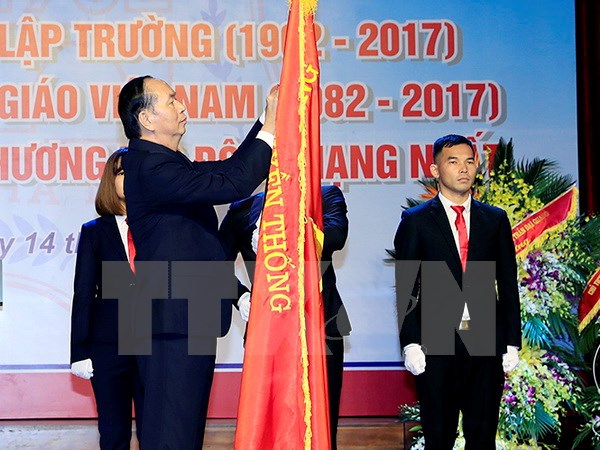 Đại học Y Hà Nội nhận Huân chương Lao động hạng Nhất - Ảnh 1