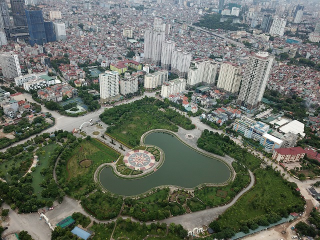Phát triển không gian xanh đô thị Hà Nội: Cần giải pháp mạnh từ quy hoạch - Ảnh 1