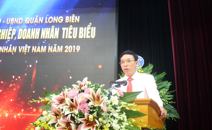 Quận Long Biên tôn vinh 25 doanh nghiệp, hộ kinh doanh - Ảnh 1