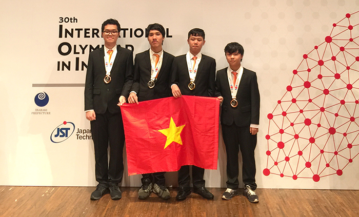 Cả 4 học sinh Việt Nam đều đoạt huy chương Olympic IOI 2018 - Ảnh 1