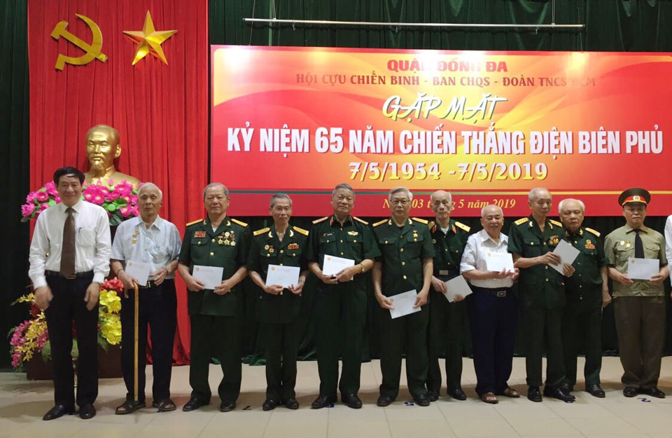 Đống Đa gặp mặt hơn 200 cựu chiến binh tham gia chiến dịch Điện Biên Phủ - Ảnh 1