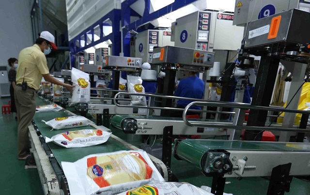 Việt Nam tạm dừng xuất khẩu gạo: Cần thiết để bảo đảm an ninh lương thực - Ảnh 1