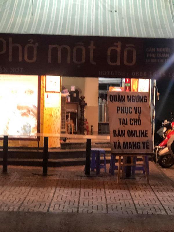 TP Hồ Chí Minh đóng cửa quán xá, hớt tóc, phòng gym: Nơi chấp hành, nơi bỏ ngỏ - Ảnh 13