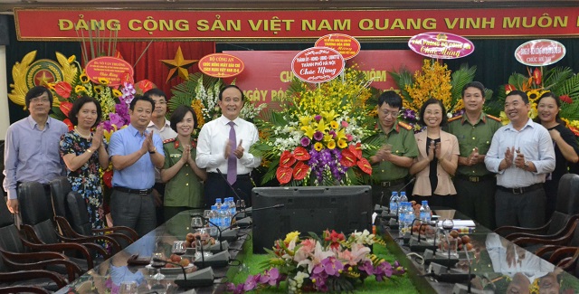 Phó Chủ tịch Thường trực HĐND TP Hà Nội thăm, chúc mừng các cơ quan báo chí Trung ương - Ảnh 2