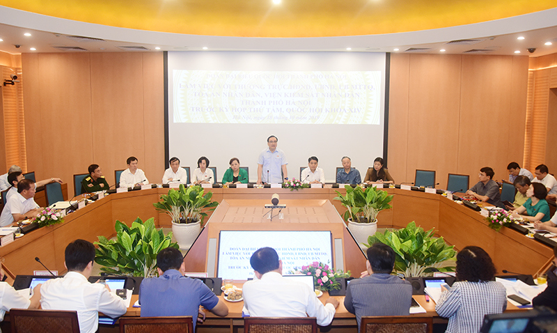 Đoàn Đại biểu Quốc hội TP Hà Nội làm việc với các cơ quan TP trước Kỳ họp thứ 8 - Ảnh 1