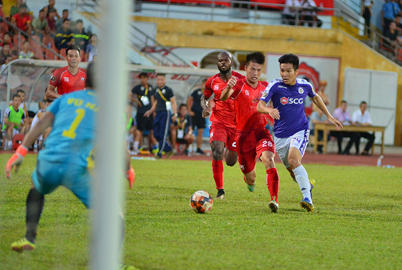 [Ảnh] Nhìn lại trận "đại chiến" giữa Hà Nội FC và Hải Phòng - Ảnh 3