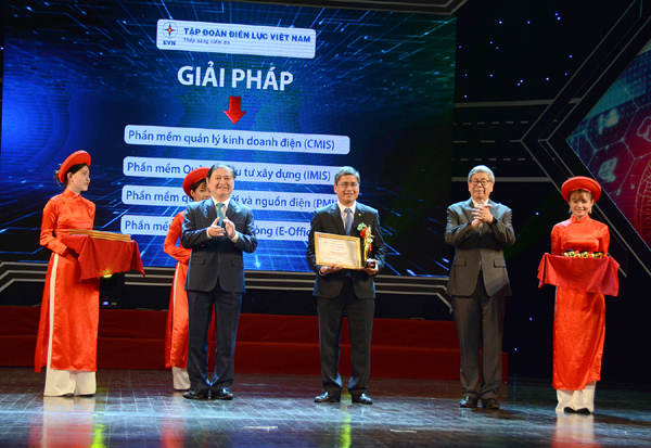 EVN nhận giải thưởng Chuyển đổi số Việt Nam - Ảnh 1