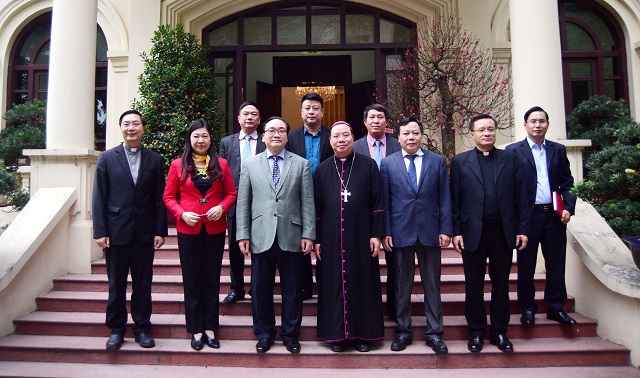 Tổng Giám mục Giáo phận Hà Nội chúc Tết lãnh đạo Thành phố - Ảnh 2