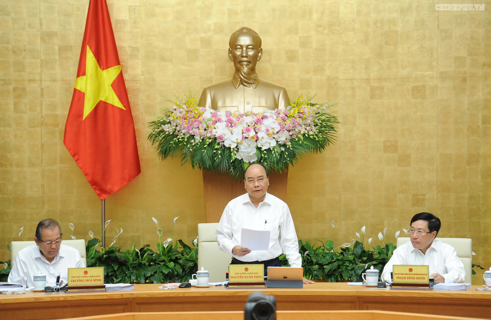 Thủ tướng Nguyễn Xuân Phúc chủ trì Phiên họp chuyên đề về xây dựng pháp luật - Ảnh 1