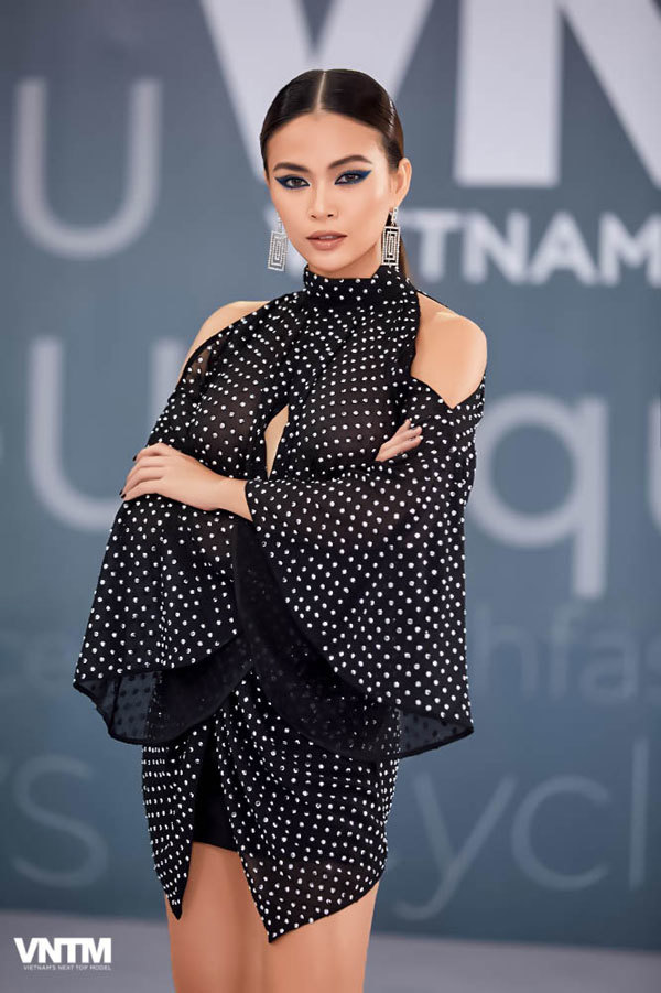 Sốc với phong cách “độc nhất” của thí sinh Vietnam’s next top model 2019 - Ảnh 16