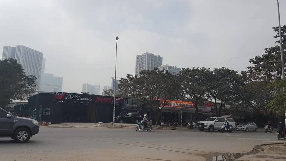 Ngang nhiên xây dựng nhà xưởng, bãi xe không phép trên đất dự án ở phường Dịch Vọng - Ảnh 2