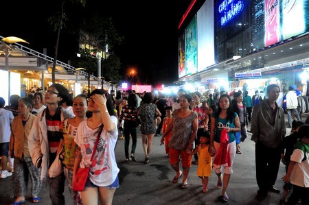 Đà Nẵng: Chợ đêm đang từng bước phát triển - Ảnh 2