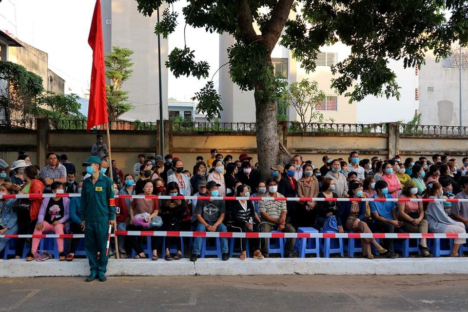 Gần 4.500 thanh niên TP Hồ Chí Minh hăng hái lên đường nhập ngũ - Ảnh 4