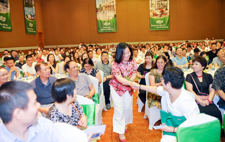 Gần 400 khách hàng dự lễ tri ân dự án Green Pearl 378 Minh Khai - Ảnh 2