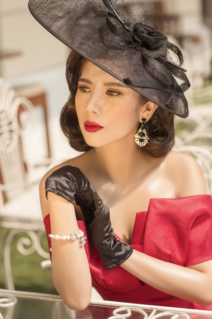 Hoa hậu Dương Yến Nhung quyền quý trong bộ ảnh "Tiểu thư Sài Gòn xưa" - Ảnh 1