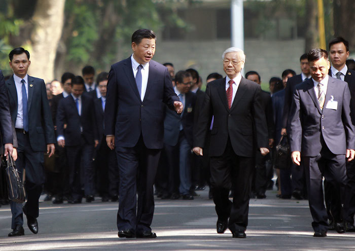 Chủ tịch Trung Quốc Tập Cận Bình vào Lăng viếng Chủ tịch Hồ Chí Minh - Ảnh 3