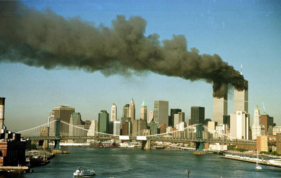 Nhìn lại những giây phút kinh hoàng vụ khủng bố 11/9 tại New York, Mỹ - Ảnh 5