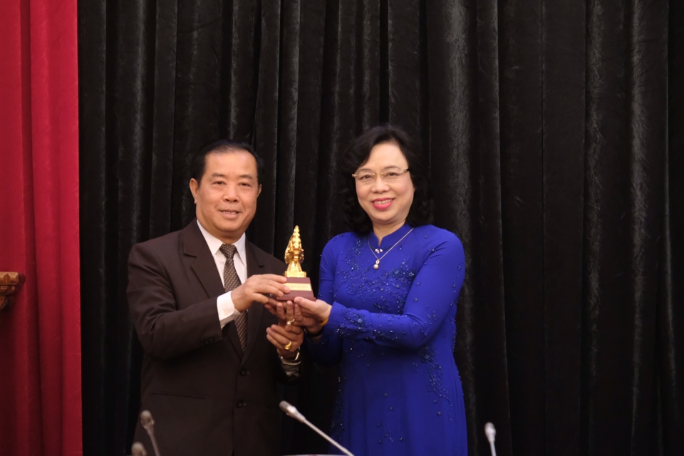 Hà Nội - Viêng Chăn duy trì trao đổi kinh nghiệm công tác Đảng - Ảnh 1