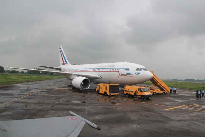 Cận cảnh dàn máy bay quân sự Pháp tại sân bay Nội Bài - Ảnh 4