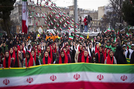 Hàng trăm nghìn người dân Iran tuần hành kỷ niệm 40 năm Cách mạng Hồi giáo - Ảnh 6