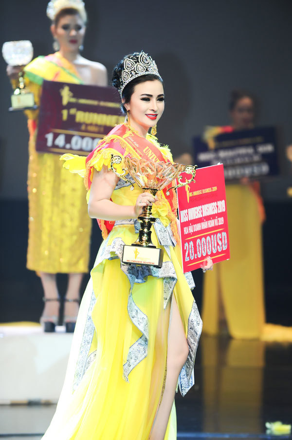 Diệu Thúy giành vương miện 1,5 tỷ đồng Hoa hậu Doanh nhân Hoàn vũ 2019 - Ảnh 4