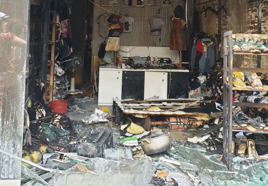 Hải Phòng: Cửa hàng bán quần áo bị đốt cháy - Ảnh 1
