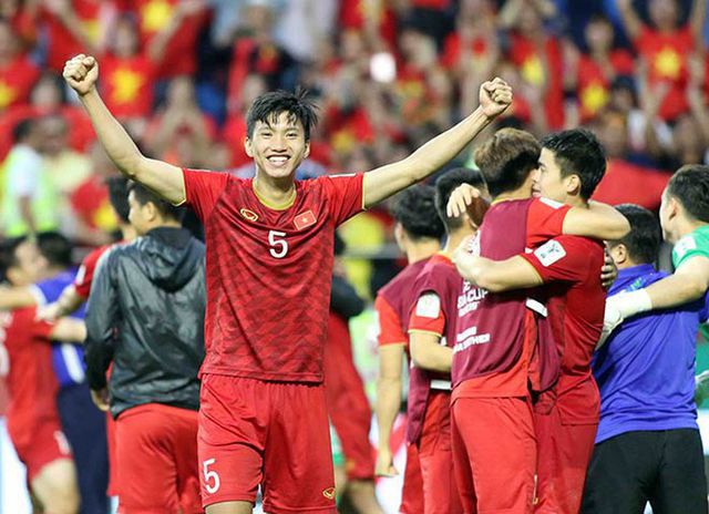 Đoàn Văn Hậu lọt top 10 cầu thủ xuất sắc nhất Asian Cup 2019 - Ảnh 1