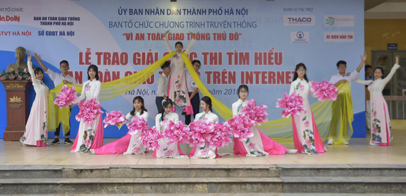 24 học sinh nhận giải Cuộc thi “Vì An toàn giao thông Thủ đô” trên internet - Ảnh 11