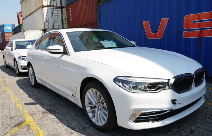BMW Series 5 thế hệ mới xuất hiện tại cảng - Ảnh 3
