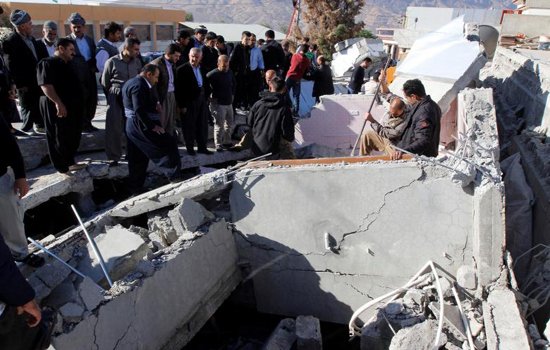 Chùm ảnh trận động đất Iran-Iraq làm hơn 7.000 người thương vong - Ảnh 5